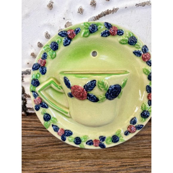 Vintage 1940s Pair Green Teacup Wall Pocket Vases Floral - Picture 3 of 12